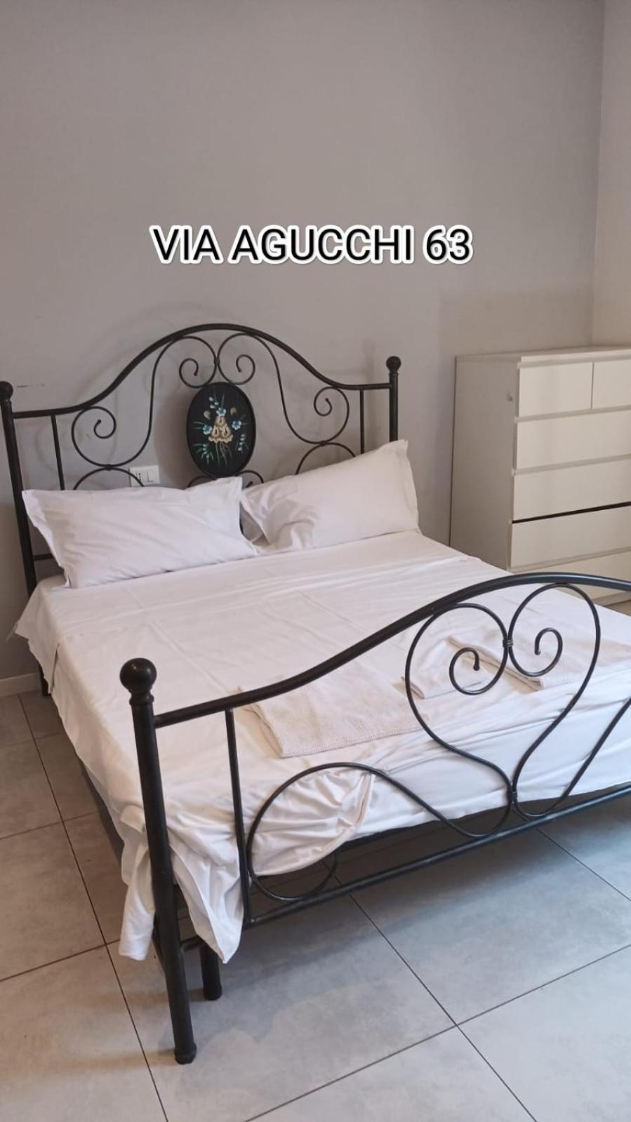 Via Agucchi & Via Emilia Apartments Bologna Bagian luar foto